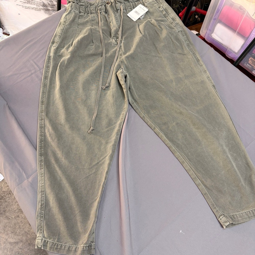 Free People Sugar Kelp Paperbag Waist Pants Olive Green OB934529 Size Large NWT - Picture 3 of 12